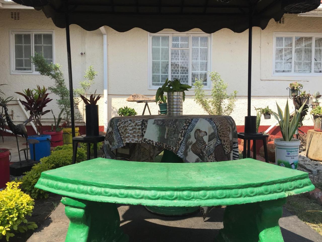 Kwampofu Guest House هراري المظهر الخارجي الصورة